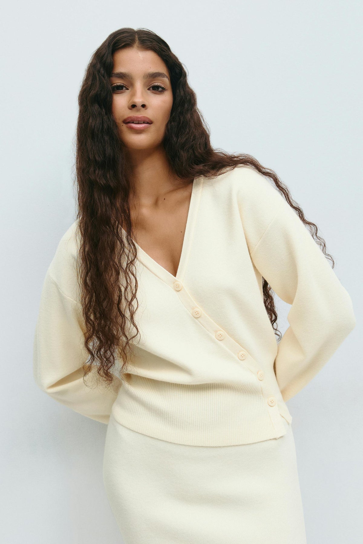 Cardigan Asymétrique à Boutons | Maille Douce