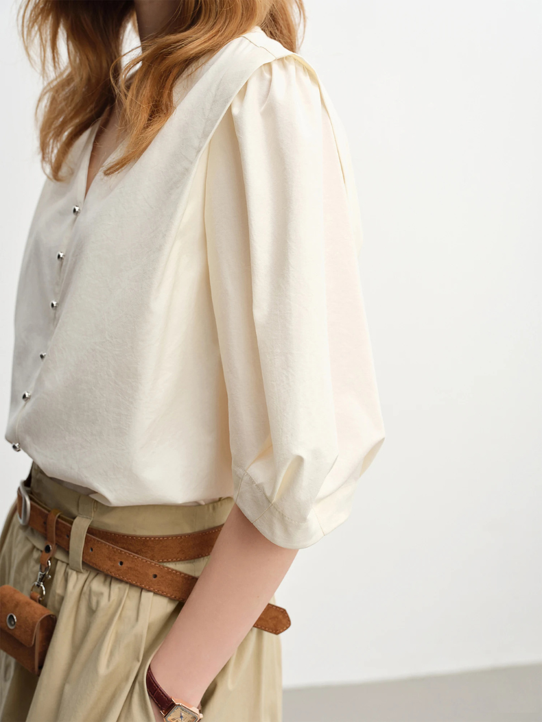 Blouse à V-Col et Manches Bouffantes | Coupe Relaxed | Détails Boutons