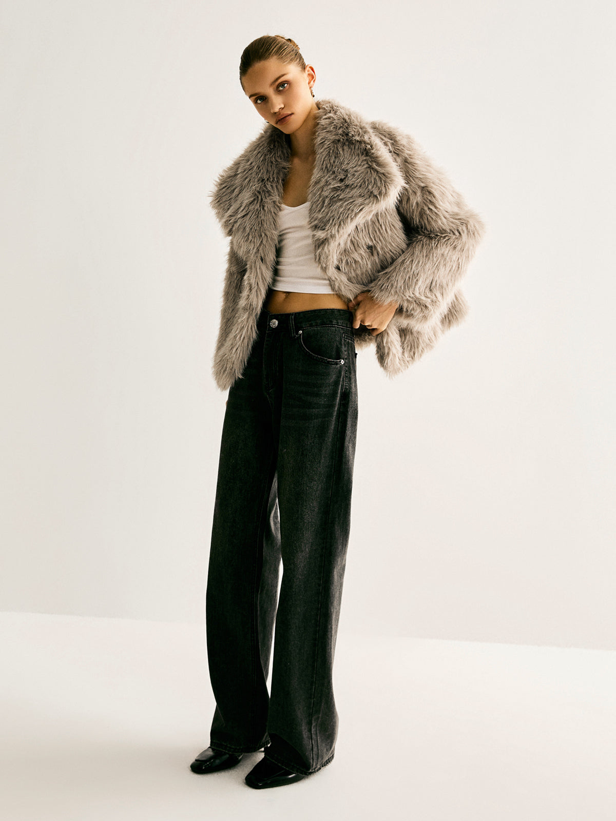 Veste Courte en Fausse Fourrure | Col Oversize | Style Hiver