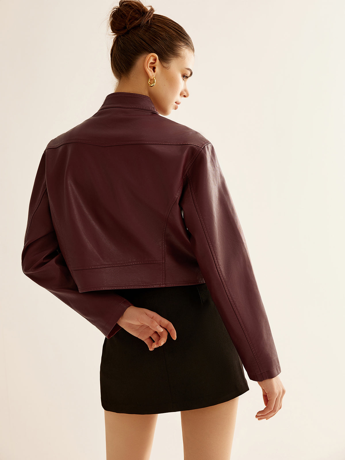 Veste Cropped en Cuir Synthétique | Col Montant | Design Minimaliste