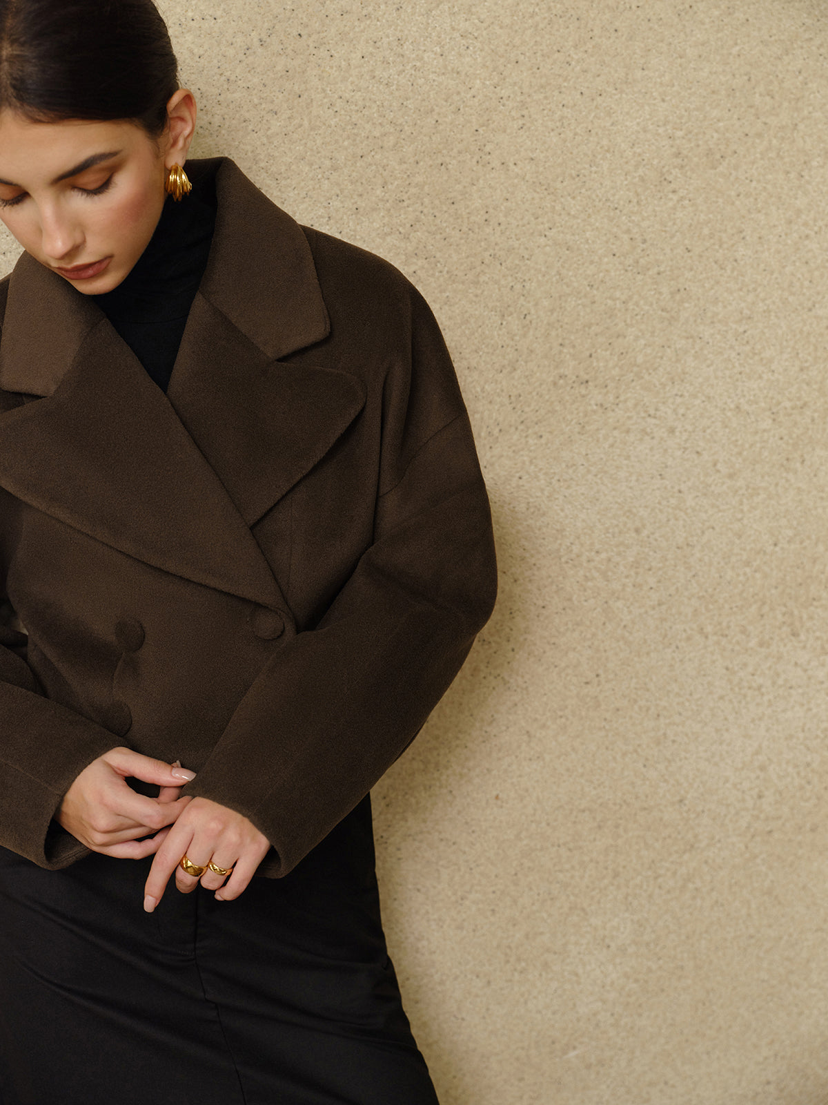 Manteau court en mélange de laine | Col oversize | Silhouette sculptée