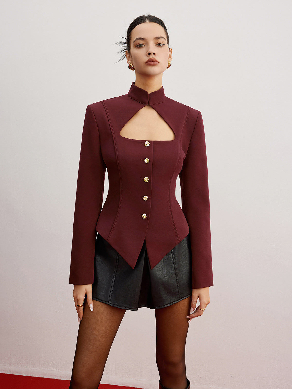 Blazer Structuré Découpe | Col Montant | Détails Boutons Or