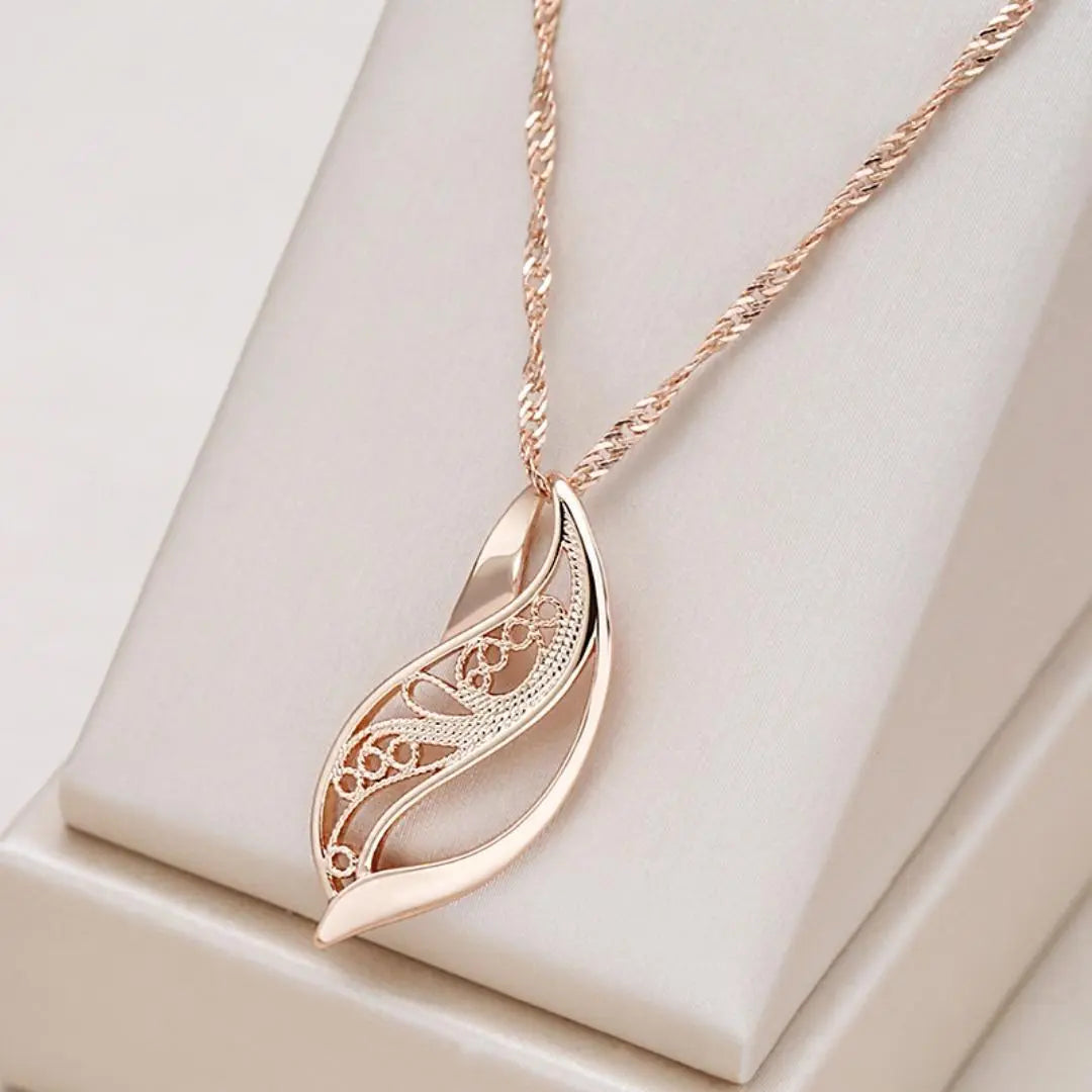 Collier Pendentif Feuille | Finition Or Rose