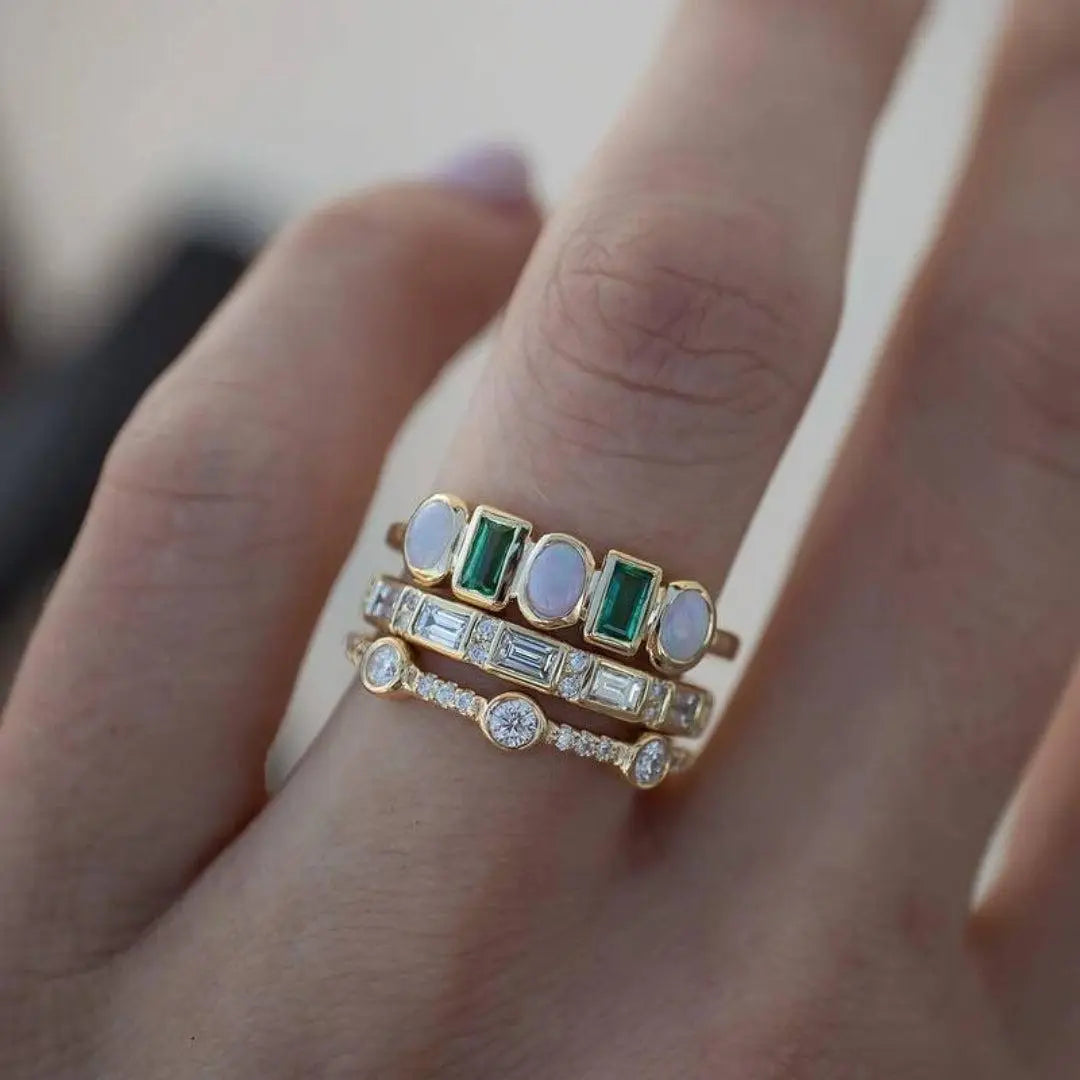 Ensemble Bague Opale & Émeraude | Design Cocktail Trois Pièces