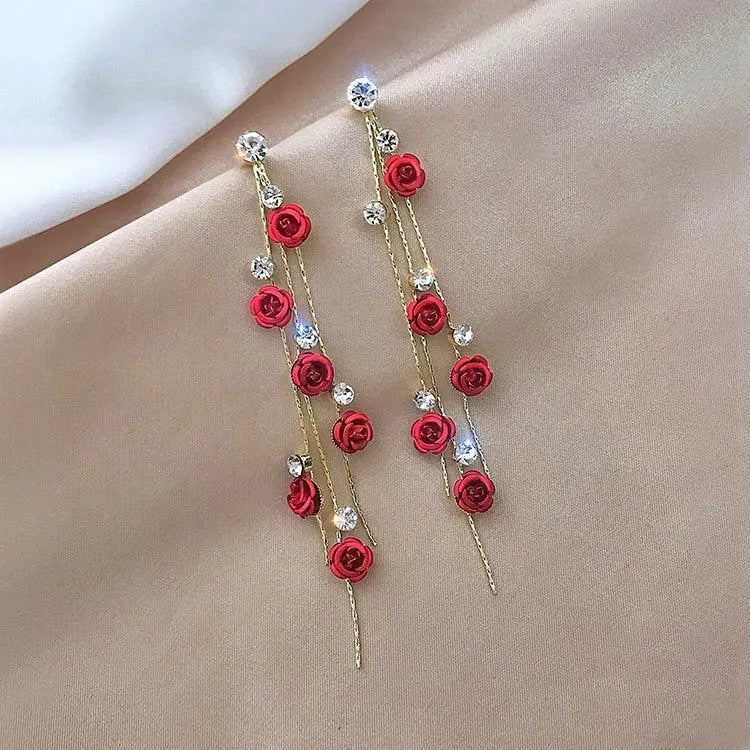 Boucles d'Oreilles Rose Cascade | Design Chaîne en Cristal