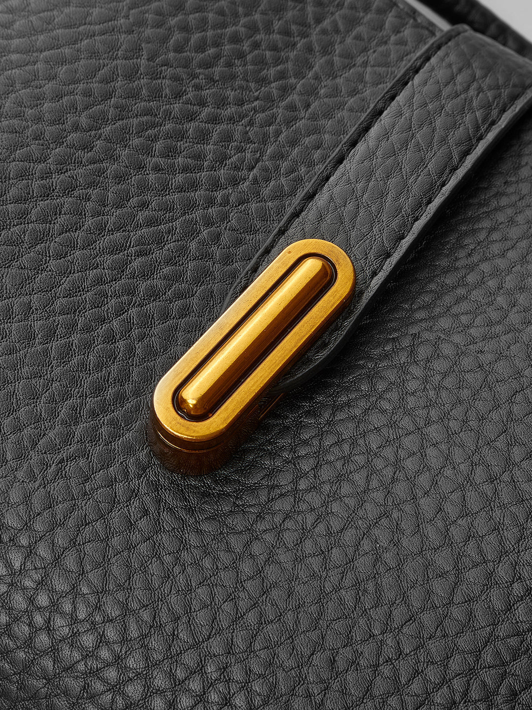 Sac à épaule texturé Fondamentale | Design à poignée supérieure