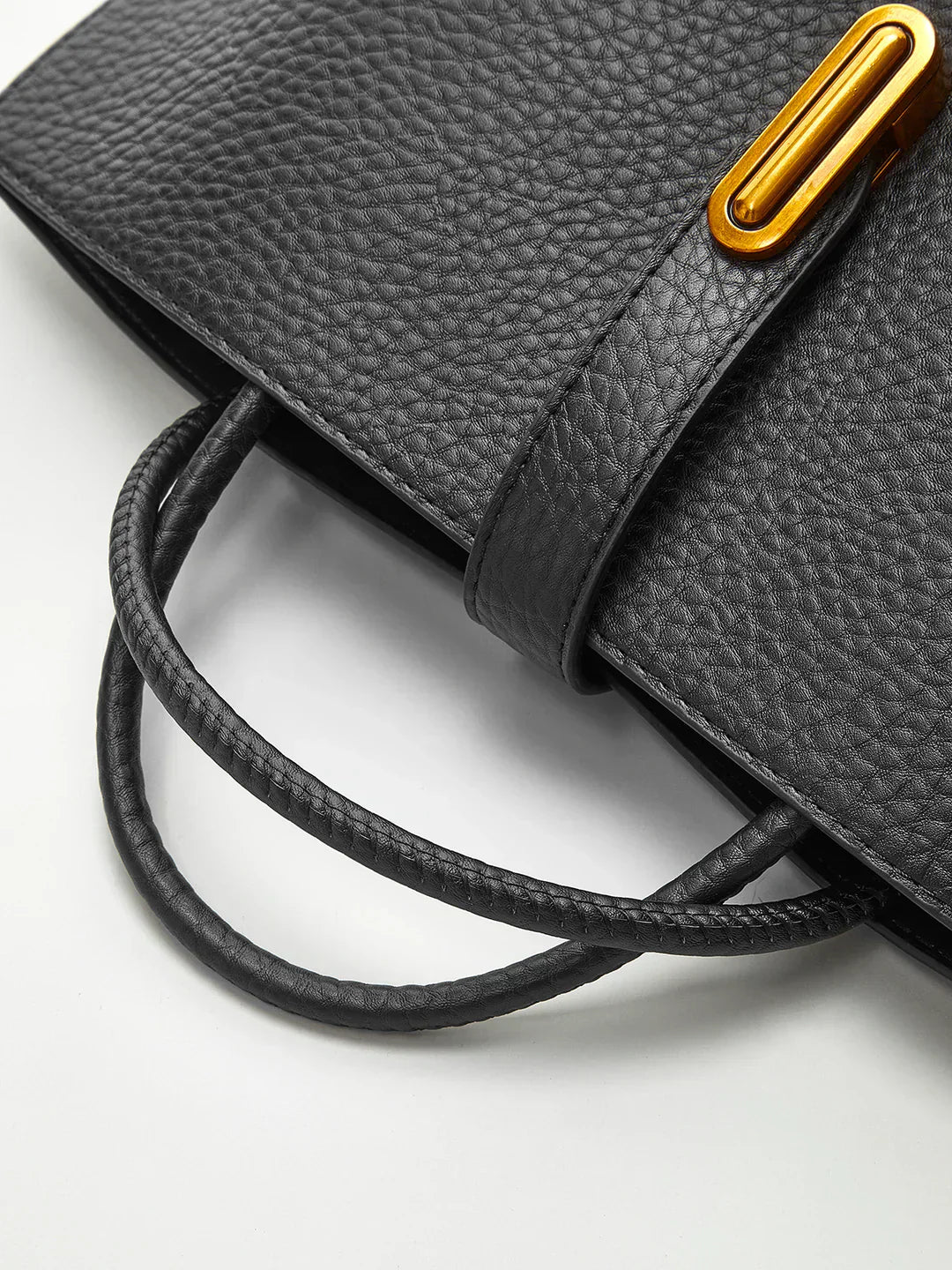 Sac à épaule texturé Fondamentale | Design à poignée supérieure