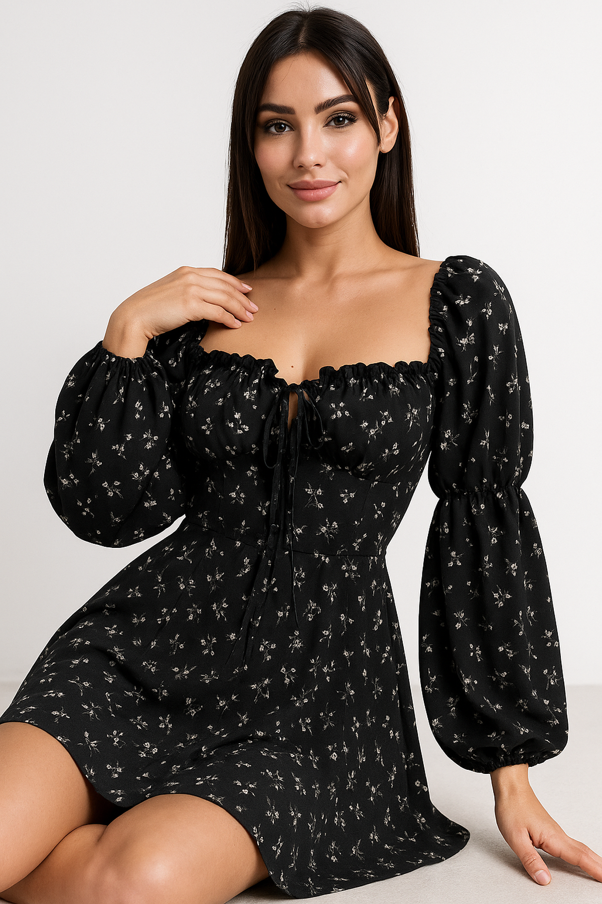 Robe Mini Fleurie | Manches Ballon | Col Carré | Silhouette A-Line