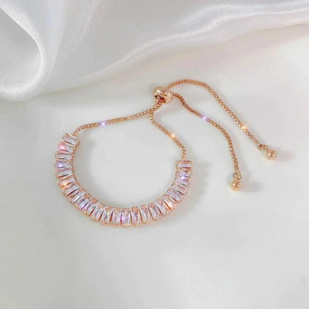 Bracelet ajustable en zircon | Plaqué or | Fil de cristal