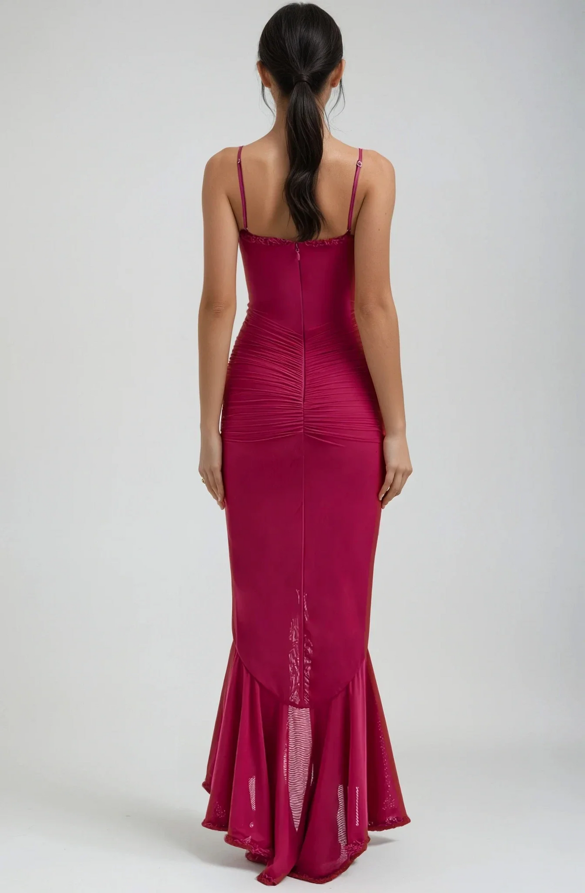 Robe Ruffle Satin Maxi | Bretelles Spaghetti, Devant Cascadant, Ourlet Train