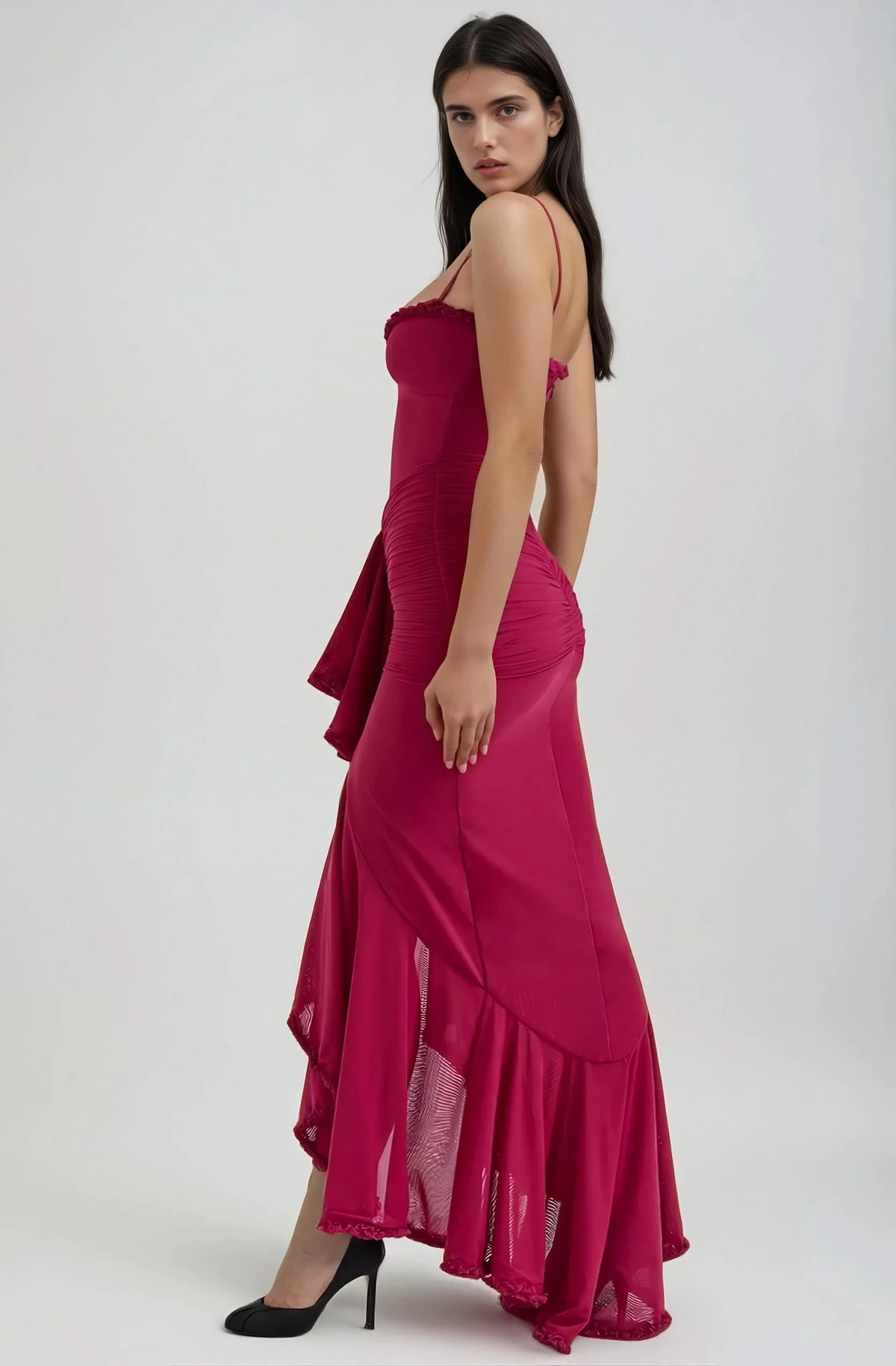 Robe Ruffle Satin Maxi | Bretelles Spaghetti, Devant Cascadant, Ourlet Train
