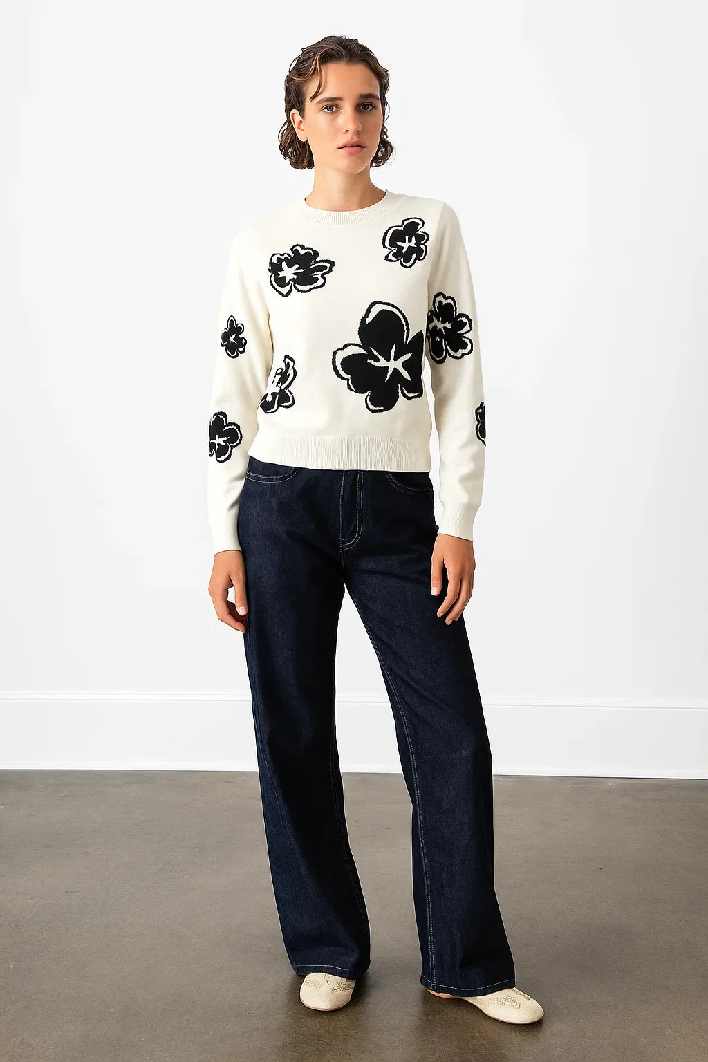 Pull-over floral | Design contrasté | Silhouette moderne
