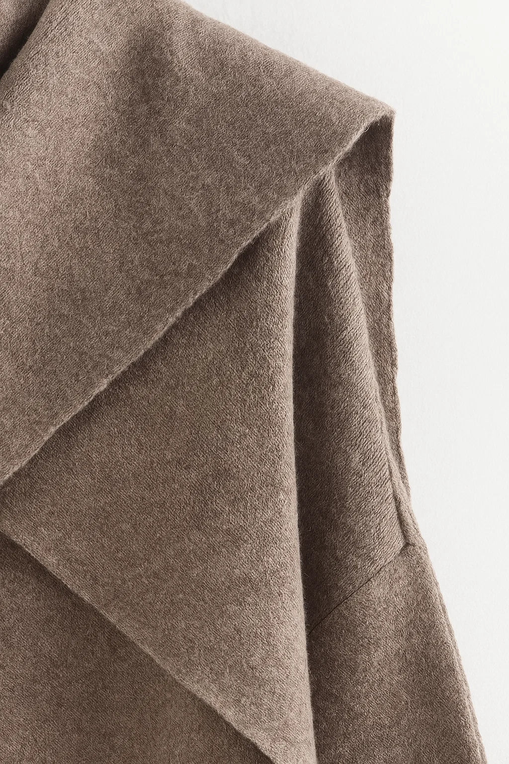 Manteau Asymétrique en Laine | Design Col Scarf