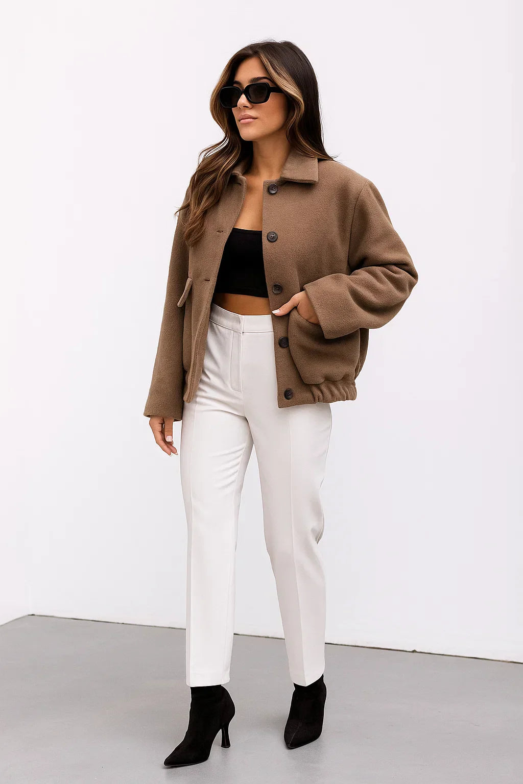 Veste courte en mélange de laine | Bas élastique | Simple boutonnage