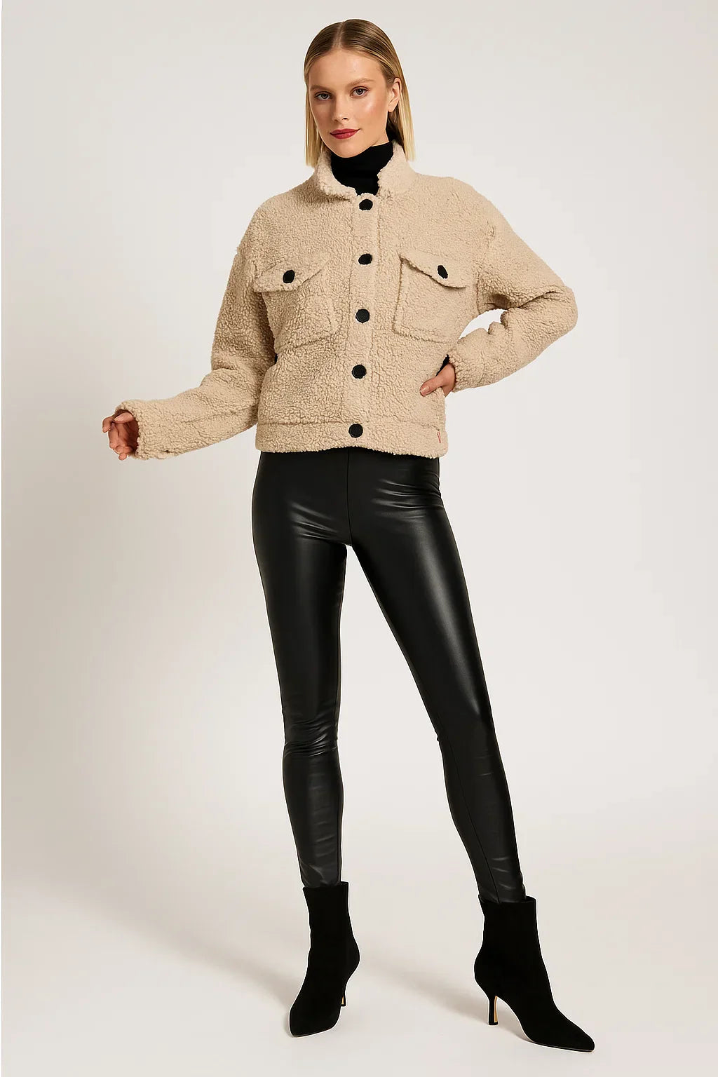 Veste Sherpa | Boutons Contrastants | Coupe Croisée en Mélange de Laine