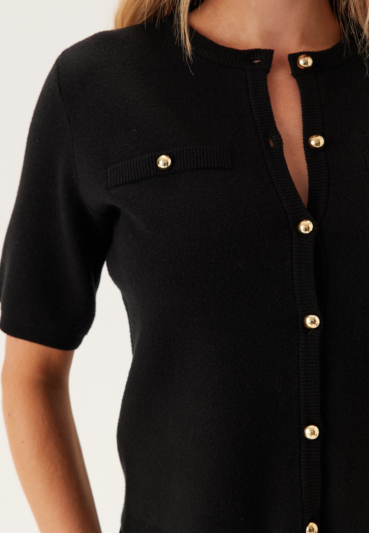 Cardigan Tricot Manches Courtes | Détail Boutons Or | Coupe Slim