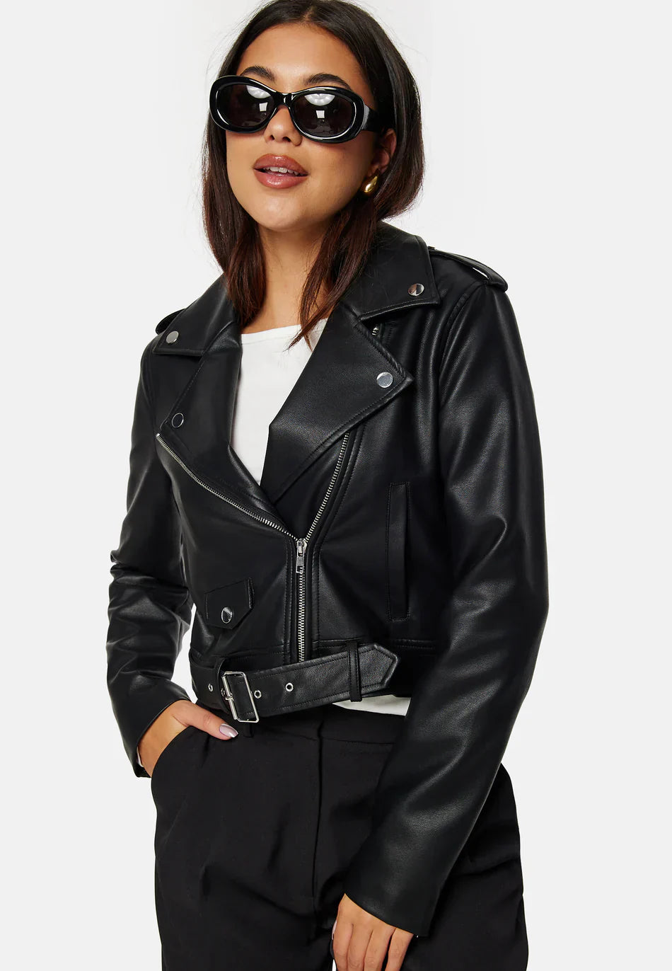 Veste cropped en cuir synthétique | Design ceinturé