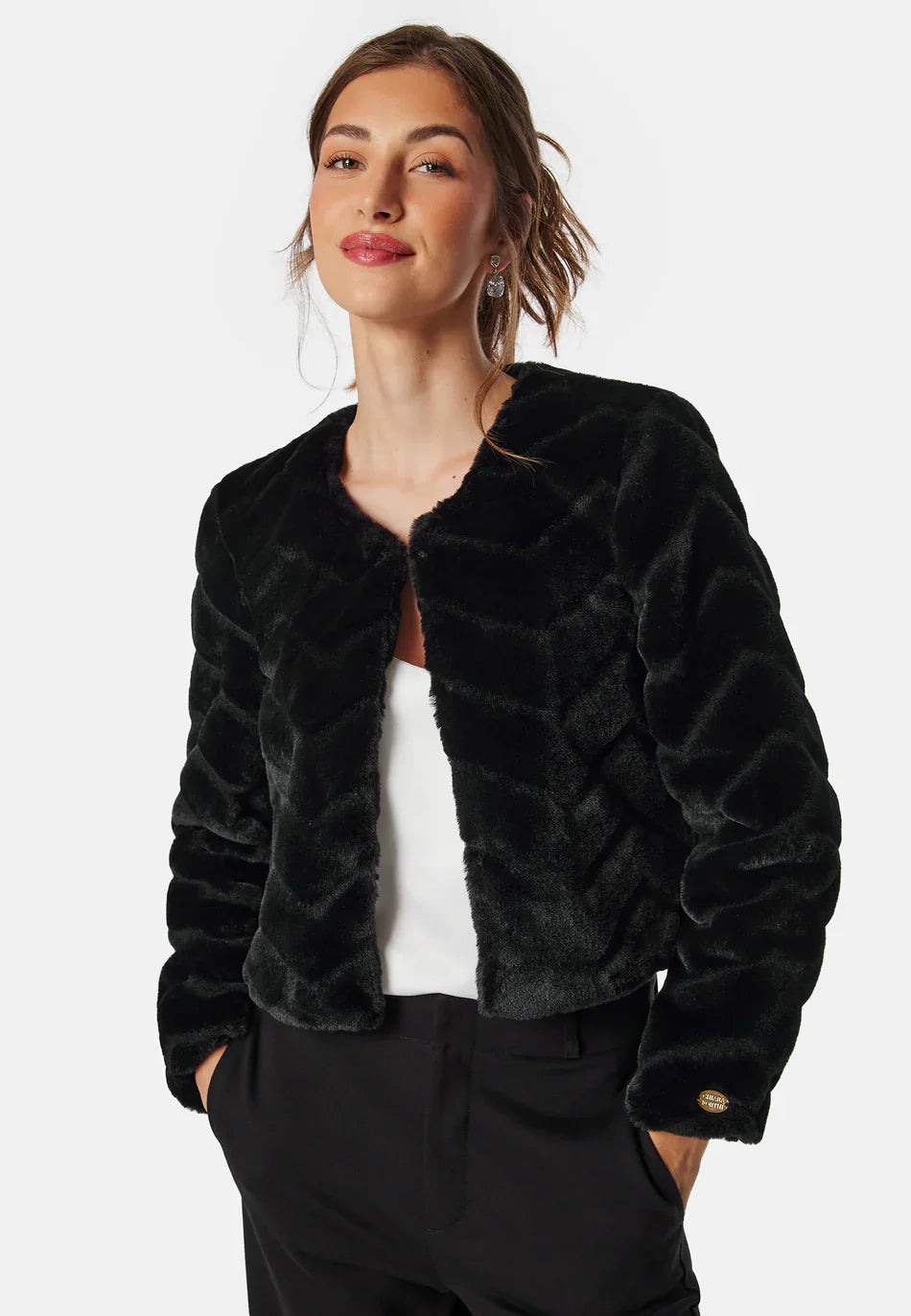 Veste Courte en Fausse Fourrure | Texture Douce | Couche Élégante