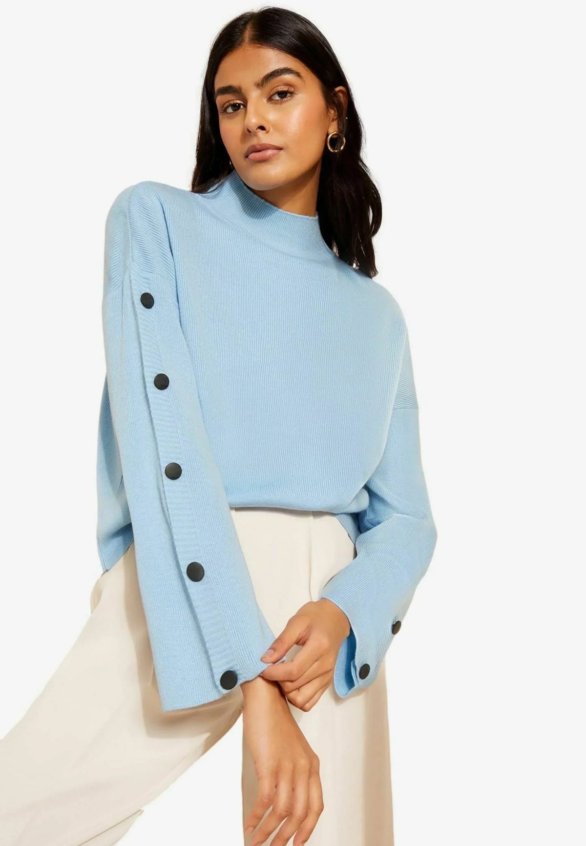 Pull Col Roulé à Manches Boutonnées | Coupe Relaxée | Design Moderne