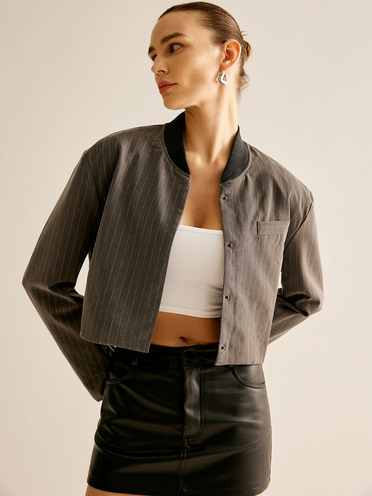 Veste Cropped Rayée | Col Montant | Coupe Contemporaine