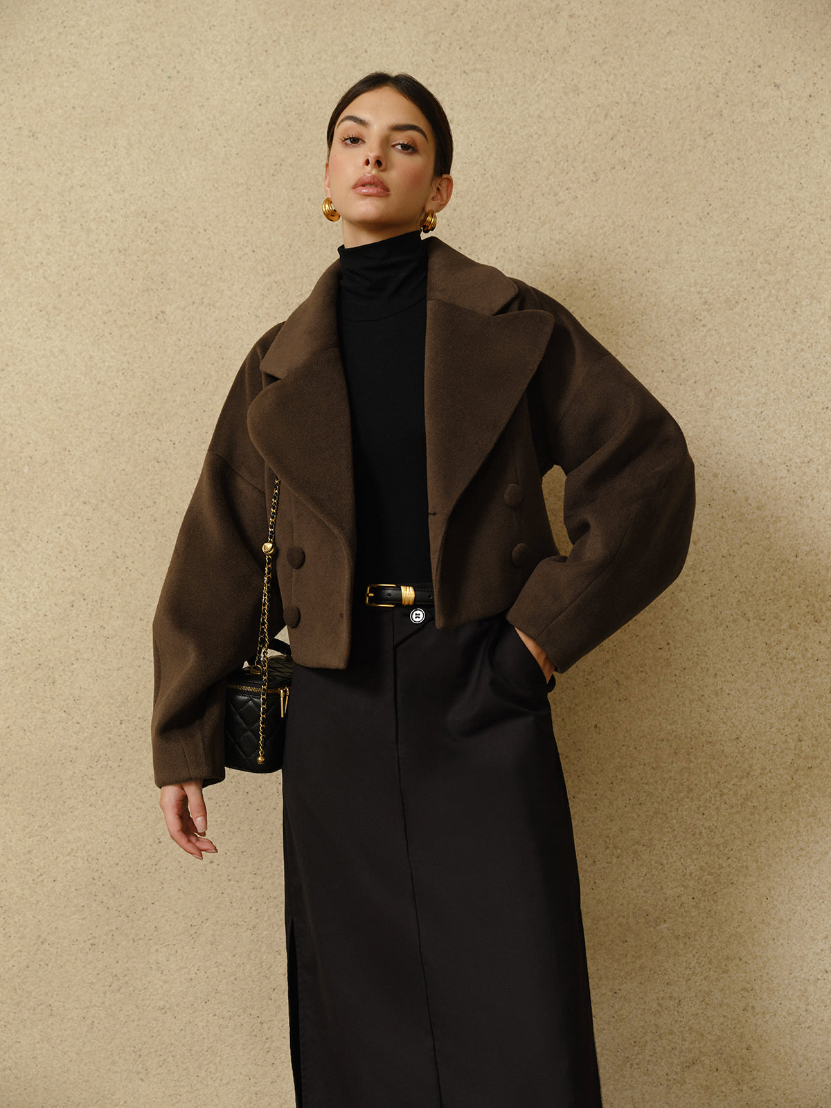 Manteau court en mélange de laine | Col oversize | Silhouette sculptée