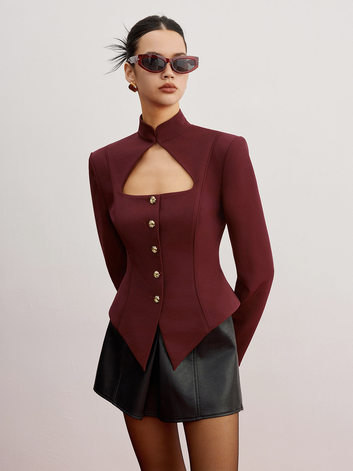 Blazer Structuré Découpe | Col Montant | Détails Boutons Or
