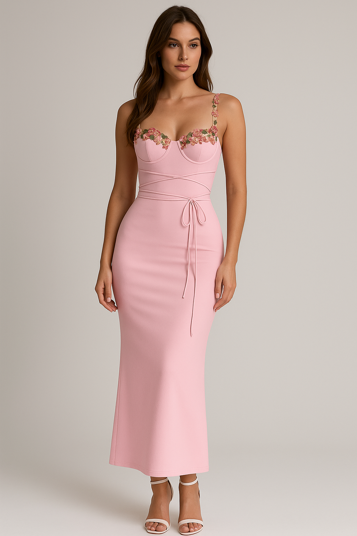 Robe Maxi Bodycon Floral Appliqué | Bretelles Spaghetti | Taille Wrap