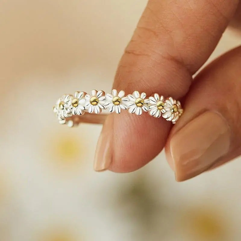 Bague Daisy Émaillée | Design Ouvert Ajustable
