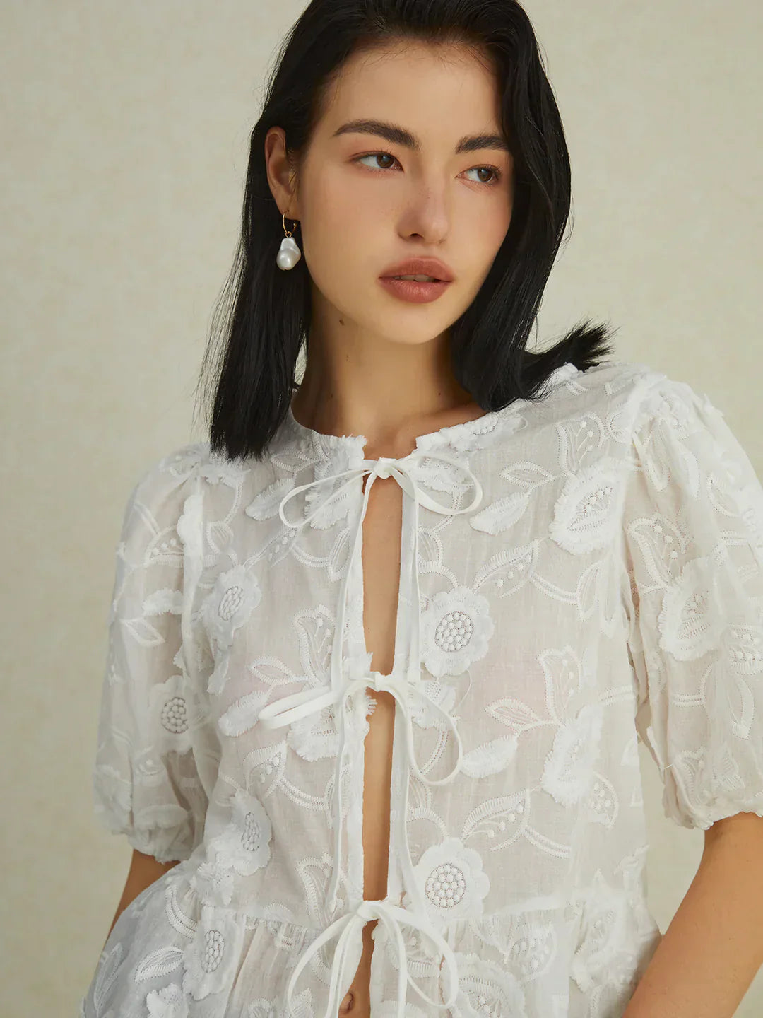Blouse Florale Brodée | Manches Ballon | Transparente