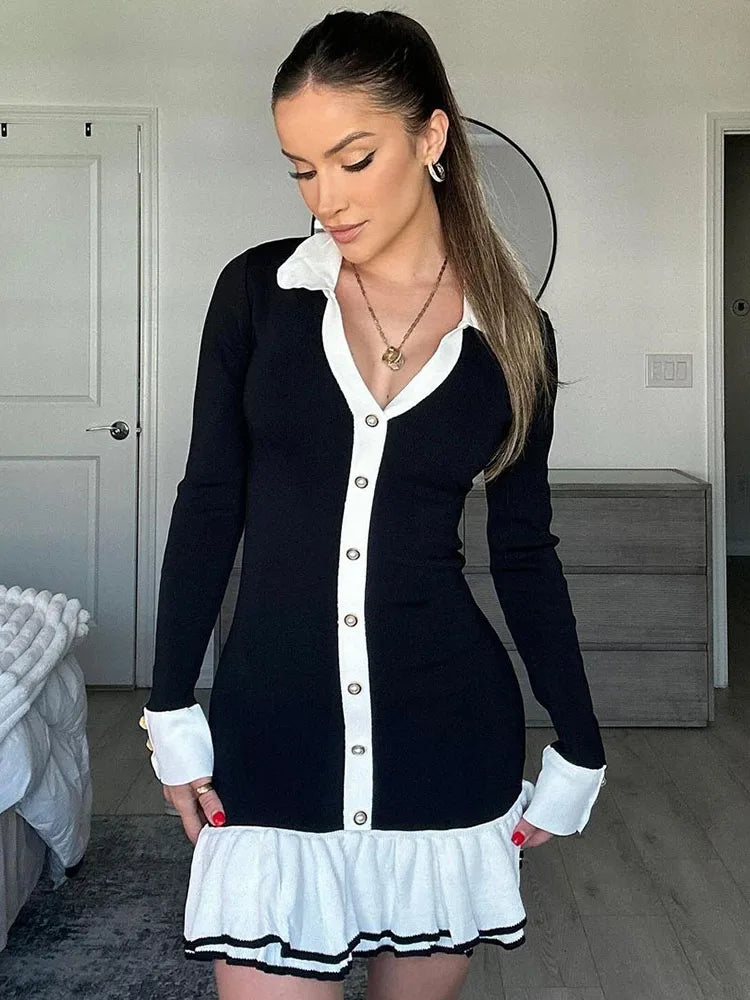 Robe Mini Tricot Contrast | Slim Fit | Bouton Devant | Ourlet Volant