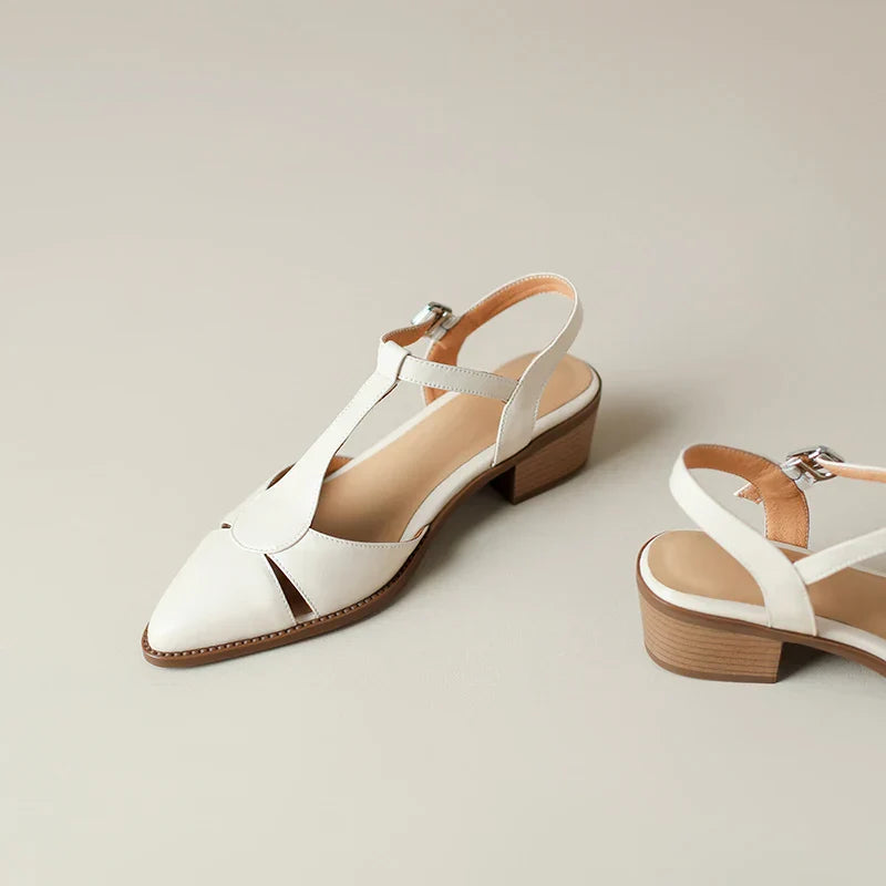 Escarpins en cuir Serana | Bout pointu | Sangle avec boucle