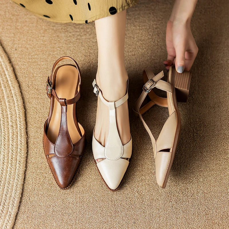 Escarpins en cuir Serana | Bout pointu | Sangle avec boucle