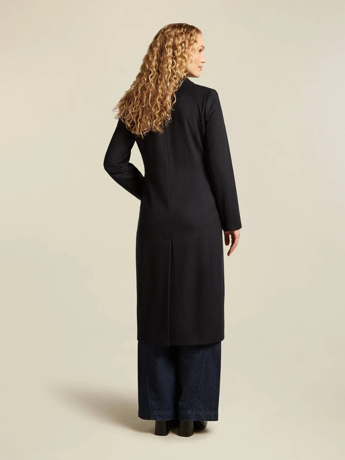 Manteau Long en Mélange de Laine | Double Boutonnage | Silhouette Classique