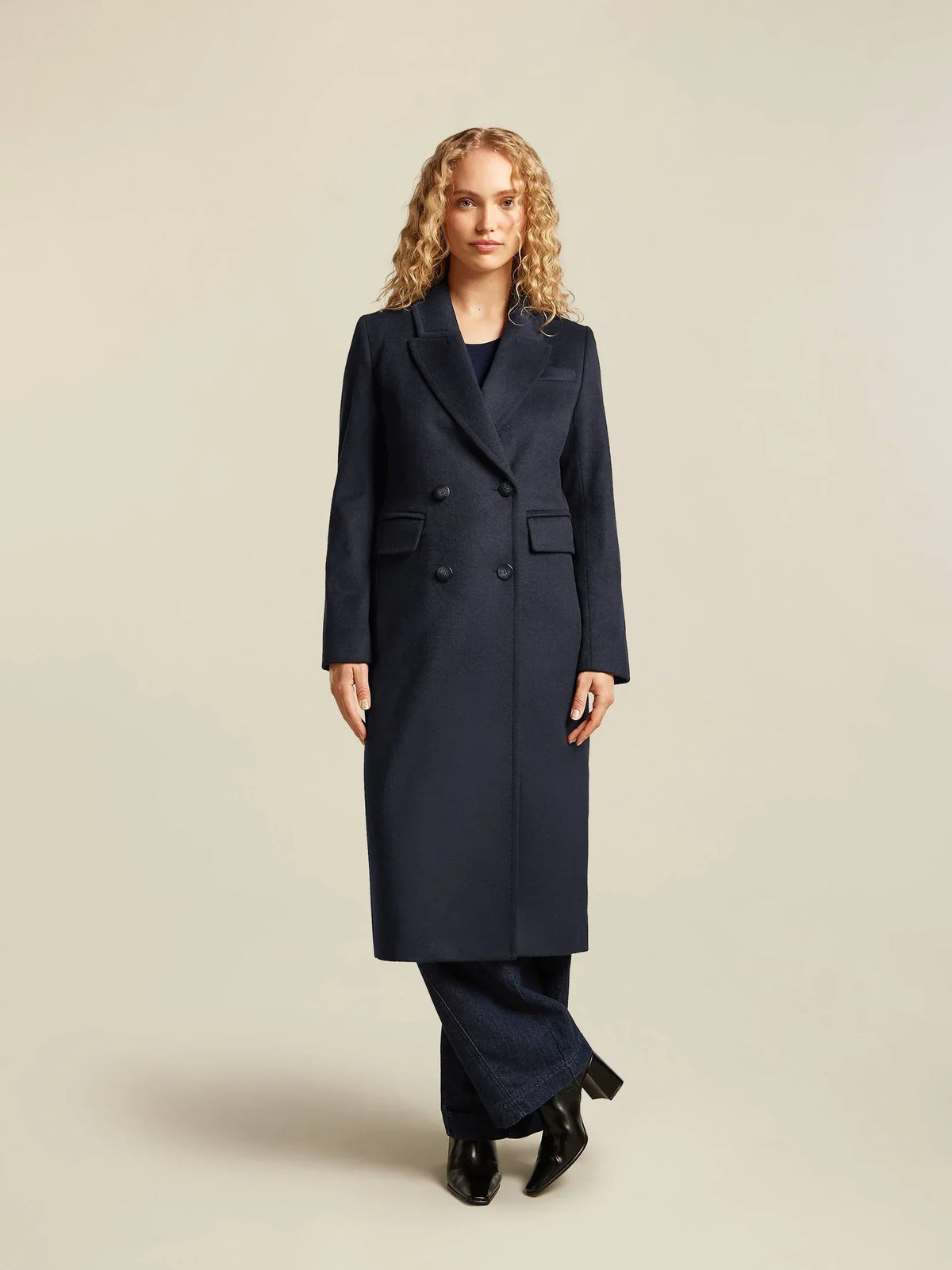 Manteau Long en Mélange de Laine | Double Boutonnage | Silhouette Classique