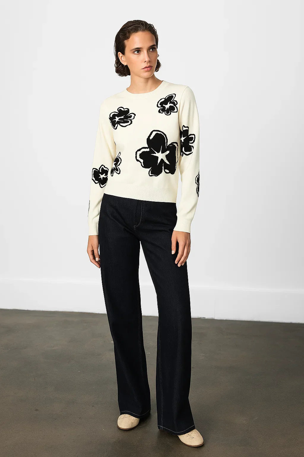 Pull-over floral | Design contrasté | Silhouette moderne